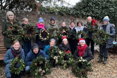 Volunteer Christmas wreath making 2021